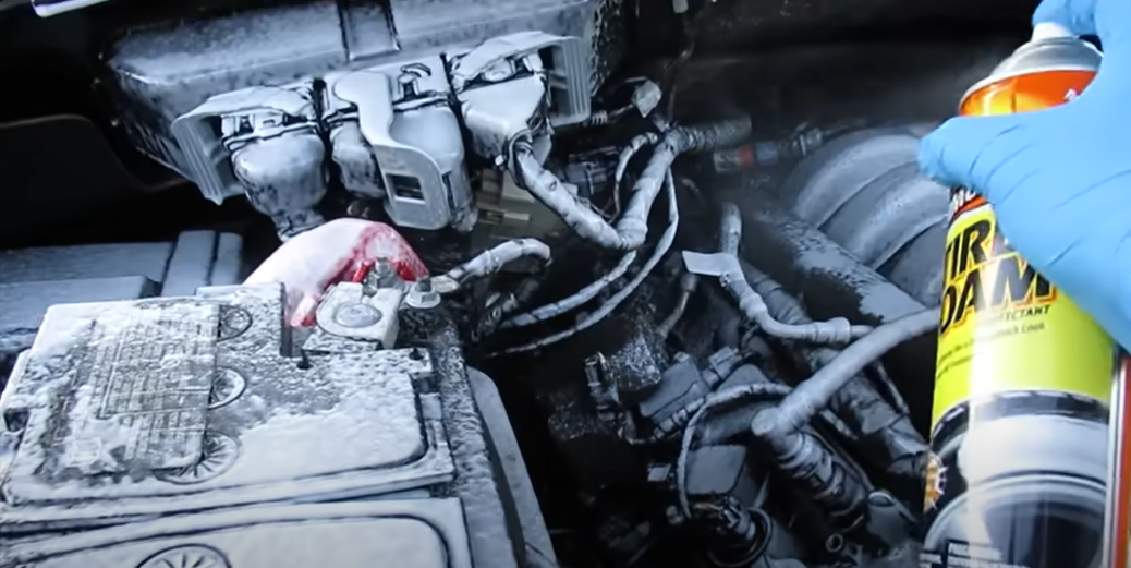 How to Clean Oil off the Engine