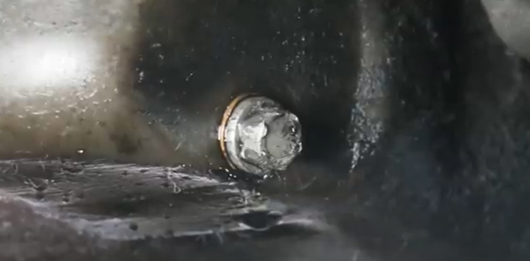 How to Stop Oil Leak from Oil Pan Bolt